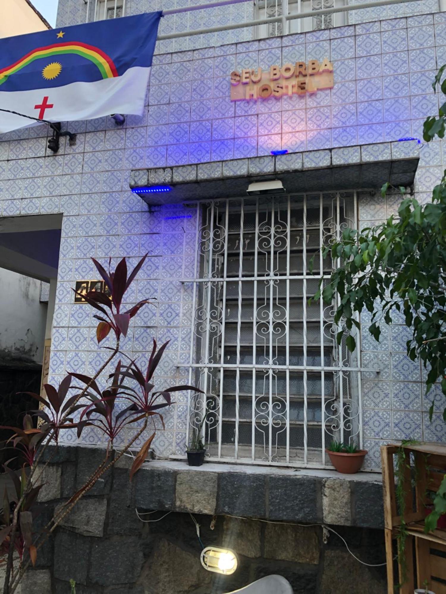 Seu Borba & *